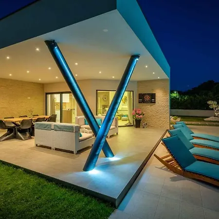 In Mali Vareski/istrien 37975 Ferienhaus *